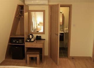 Kings Cross Inn Hotel - Photo 12
