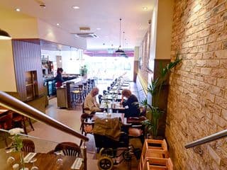 Kings Cross Inn Hotel - Photo 13