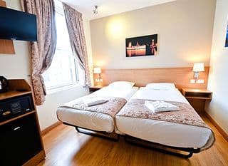 Kings Cross Inn Hotel - Photo 3