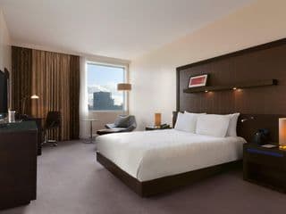 Hilton London Canary Wharf - Photo 2