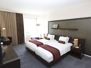 Hilton London Canary Wharf - Photo 3