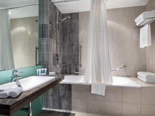 Hilton London Canary Wharf - Photo 9