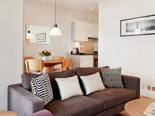 Cheval Harrington Court at South Kensington - Photo 7