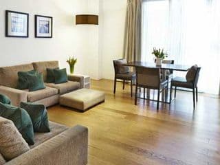 Residence Inn by Marriott London Bridge - Photo 10