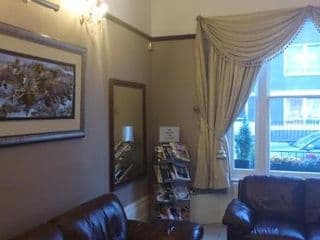 Hyde Park Court Hotel - Photo 8