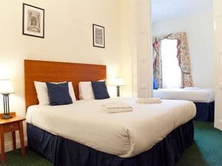 Georgian House Hotel - Photo 4
