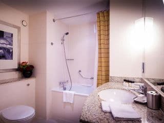 London Marriott Hotel Canary Wharf - Photo 8