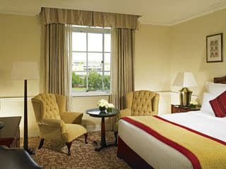London Marriott Hotel County Hall - Photo 2