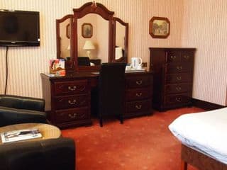 Britannia International Hotel Canary Wharf - Photo 5
