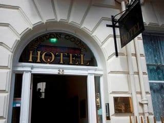 OYO Boston Court Hotel - Photo 21