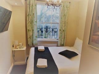 Lancaster Court Hotel - Photo 20