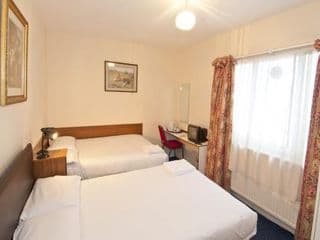 Lancaster Court Hotel - Photo 3