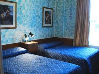 Lancaster Court Hotel - Photo 7