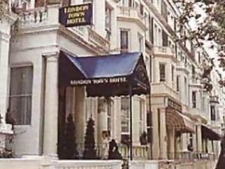 London Town Hotel - Photo 24