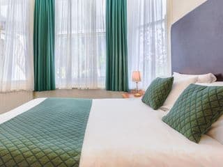 London Town Hotel - Photo 5