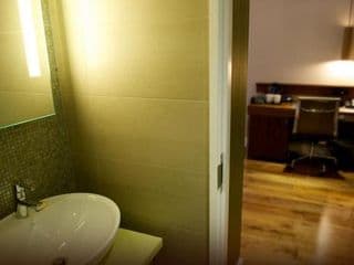 The Belgrave Hotel - Photo 10