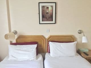 Chiswick Lodge Hotel - Photo 2