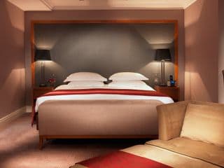 Royal Garden Hotel - Photo 6