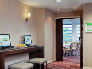 Holiday Inn London - Whitechapel, an IHG Hotel - Photo 6