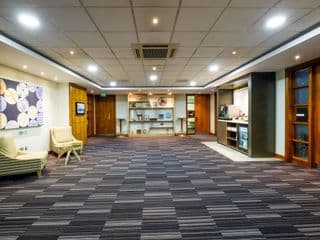 Holiday Inn London - Gatwick Airport, an IHG Hotel - Photo 11