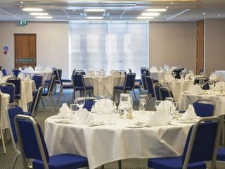 Holiday Inn London - Gatwick Airport, an IHG Hotel - Photo 8