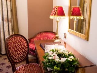 London Lodge Hotel - Photo 6