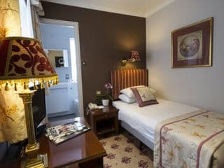 London Lodge Hotel - Photo 8