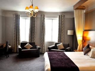 Bridge Hotel