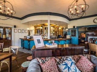 Bridge Hotel - Photo 17