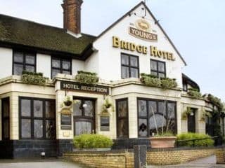 Bridge Hotel - Photo 20