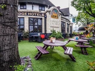 Bridge Hotel - Photo 22