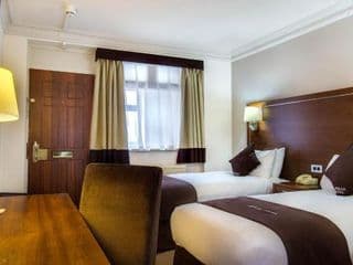 Apollo Hotel - Photo 3
