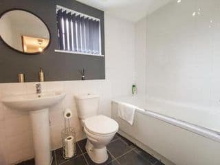 Comfort Zone Apartments - Photo 11