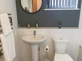 Comfort Zone Apartments - Photo 12