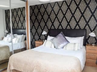 Comfort Zone Apartments - Photo 3