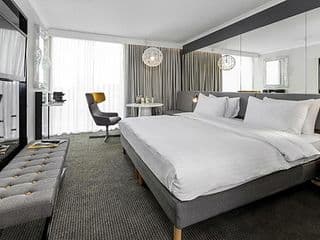 Radisson Blu Hotel London Stansted Airport - Photo 3