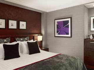 Crowne Plaza London - Gatwick Airport, an IHG Hotel - Photo 2
