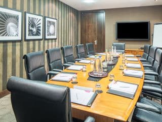 Crowne Plaza London - Gatwick Airport, an IHG Hotel - Photo 21