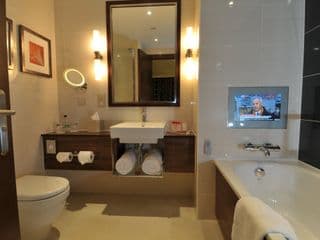 Crowne Plaza London - Gatwick Airport, an IHG Hotel - Photo 7