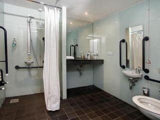 Holiday Inn London Luton Airport, an IHG Hotel - Photo 12
