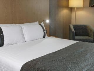 Holiday Inn London Luton Airport, an IHG Hotel - Photo 5