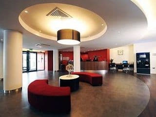 Holiday Inn London Luton Airport, an IHG Hotel - Photo 9