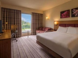 Hilton Garden Inn Luton North - Photo 3