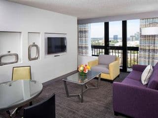 Melia Hotel Atlanta - Photo 7