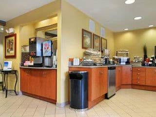 Microtel Inn & Suites by Wyndham Atlanta/Buckhead Area - Photo 16