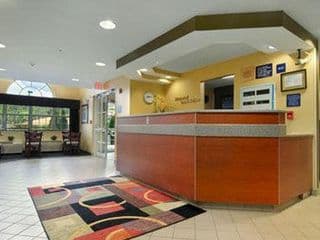 Microtel Inn & Suites by Wyndham Atlanta/Buckhead Area - Photo 18