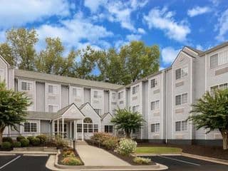 Microtel Inn & Suites by Wyndham Atlanta/Buckhead Area - Photo 22