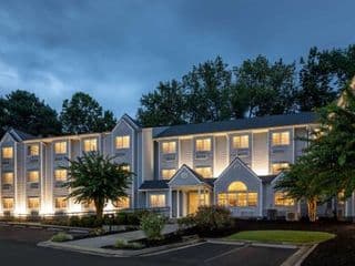 Microtel Inn & Suites by Wyndham Atlanta/Buckhead Area - Photo 23