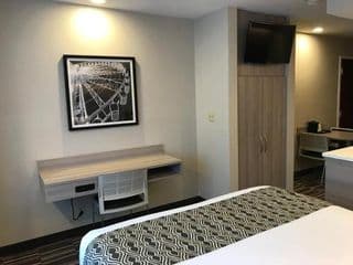 Microtel Inn & Suites by Wyndham Atlanta/Buckhead Area - Photo 4