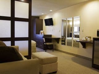 Microtel Inn & Suites by Wyndham Atlanta/Buckhead Area - Photo 10